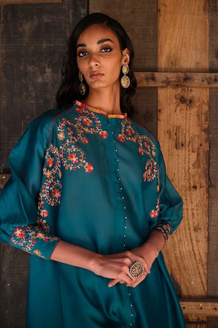 Shikha Mehta_Green Silk Chanderi Thread Stand Collar Tunic And Pyjama Set _Online_at_Aza_Fashions