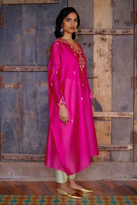 Shikha Mehta_Fuchsia Silk Chanderi, Slip  Cotton Thread V Neck Kaftan And Pant Set _Online_at_Aza_Fashions