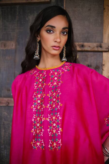 Shop_Shikha Mehta_Fuchsia Silk Chanderi Thread High Neck Kaftan Tunic And Pyjama Set _Online_at_Aza_Fashions