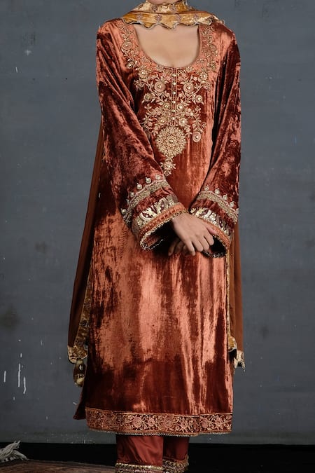 Shop_Soniya G_Orange Pure Micro Velvet Sequin And Thread Scoop Floral Embroidered Kurta Set _Online_at_Aza_Fashions