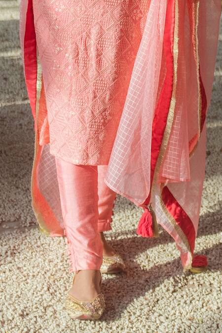 Monk & Mei By Sonia Anand_Peach Georgette Embroidery, Sequins, Tassels V-neck Kurta Set _at_Aza_Fashions