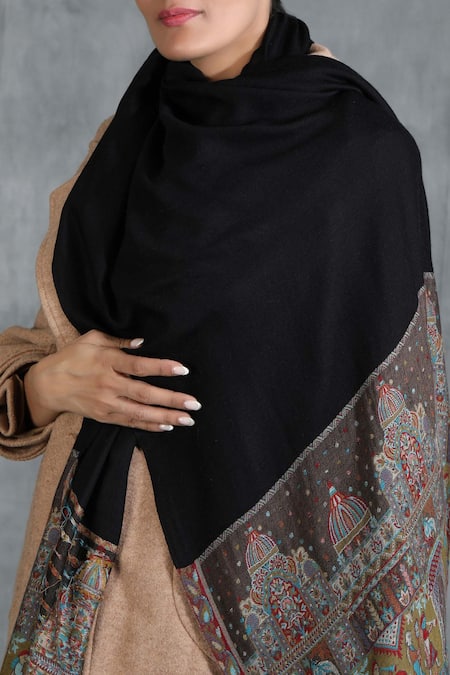 Buy_Dusala_Black Handwoven Cashmere Woollen Stole _Online_at_Aza_Fashions