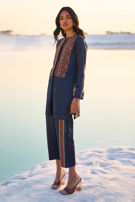 Buy Dash And Dot Blue Tencel Embroidery Round Neck Geometric Tunic With Pant Buy_Dash And Dot_Blue Tencel Embroidery Round Neck Geometric Tunic With Pant
