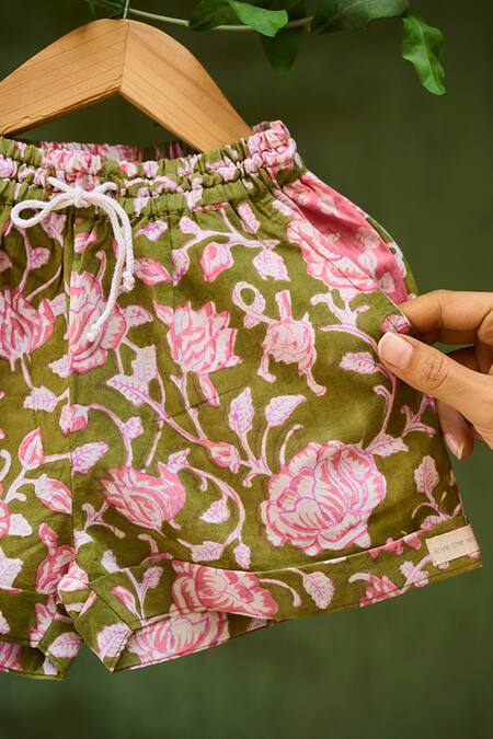 Shop Love The World Today Green 100% Soft And Breathable Cotton Raindrops Keep Fallin Shorts Online at Aza Fashions Shop_Love The World Today_Green 100% Soft And Breathable Cotton Raindrops Keep Fallin Shorts _Online_at_Aza_Fashions