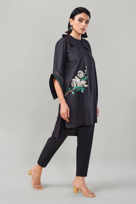 Buy_EK Dhaaga_Black Poplin, 100% Cotton Floral Peter Pan Collar Long Shirt _Online_at_Aza_Fashions