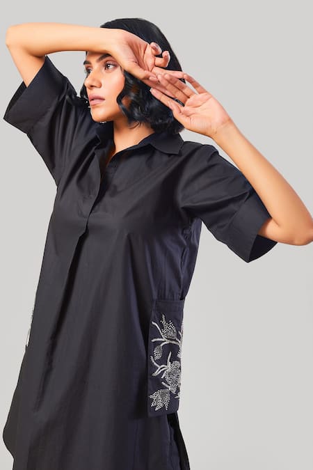 Buy_EK Dhaaga_Black Poplin, 100% Cotton Floral Spread Collar Embellished Pocket Long Shirt _Online_at_Aza_Fashions