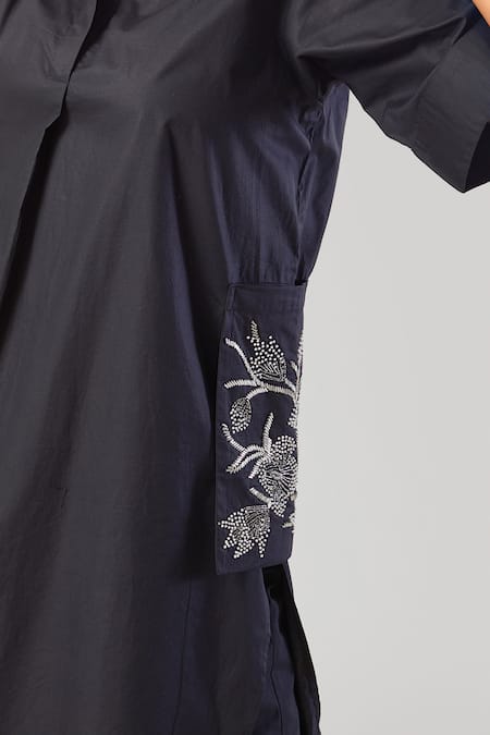 Shop_EK Dhaaga_Black Poplin, 100% Cotton Floral Spread Collar Embellished Pocket Long Shirt _Online_at_Aza_Fashions