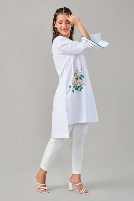EK Dhaaga_White Poplin, 100% Cotton Floral Peter Pan Collar Long Shirt _Online_at_Aza_Fashions