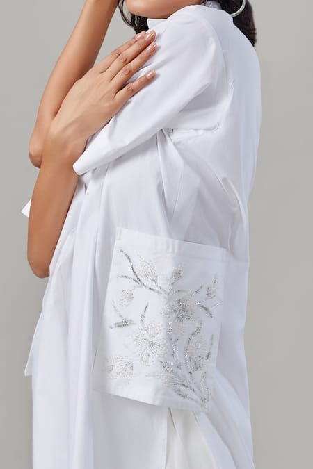 Shop_EK Dhaaga_White Poplin, 100% Cotton Floral Spread Collar Embellished Pocket Long Shirt _Online_at_Aza_Fashions
