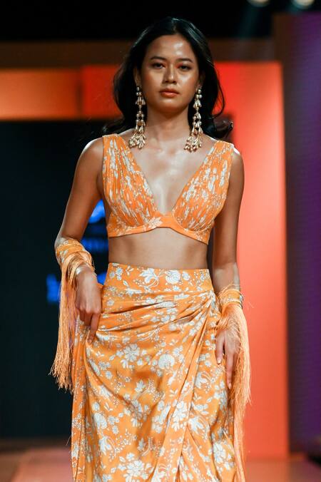 Arpita Mehta_White Crepe, Silk Embroidery V-neck Printed Pleated Blouse Skirt Set_Online_at_Aza_Fashions