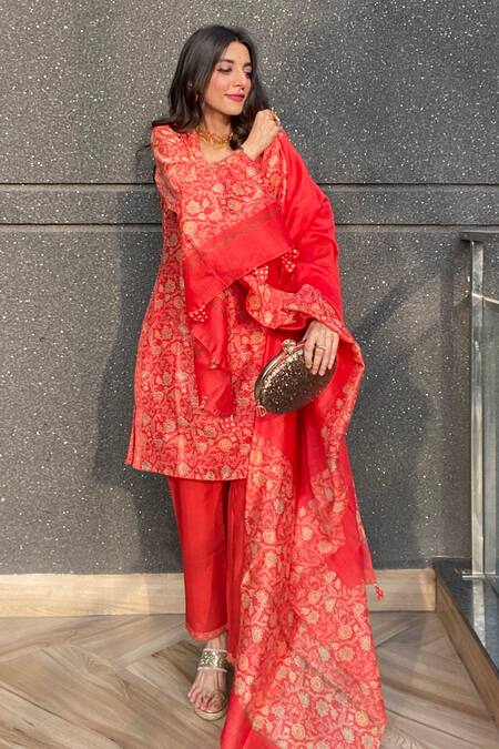 Shop_Shrutkirti_Orange Chanderi Printed Floral Tie Short Kurta Set_Online_at_Aza_Fashions