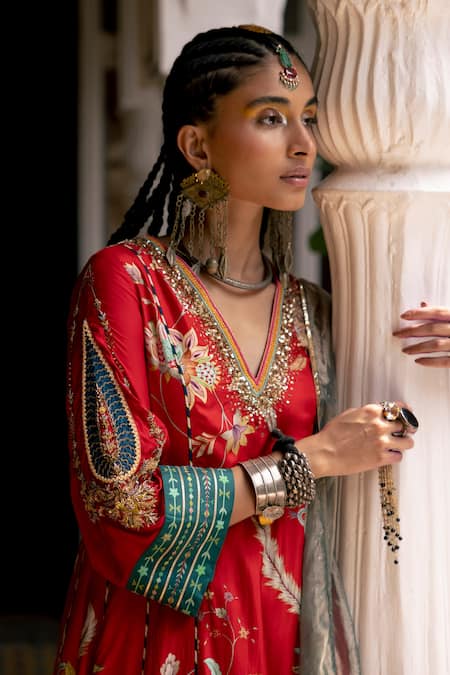 Rajiramniq_Red Dupatta Tissue, Kurta Silk, Palazzo Modal Floral Print, Panelled Set _Online_at_Aza_Fashions