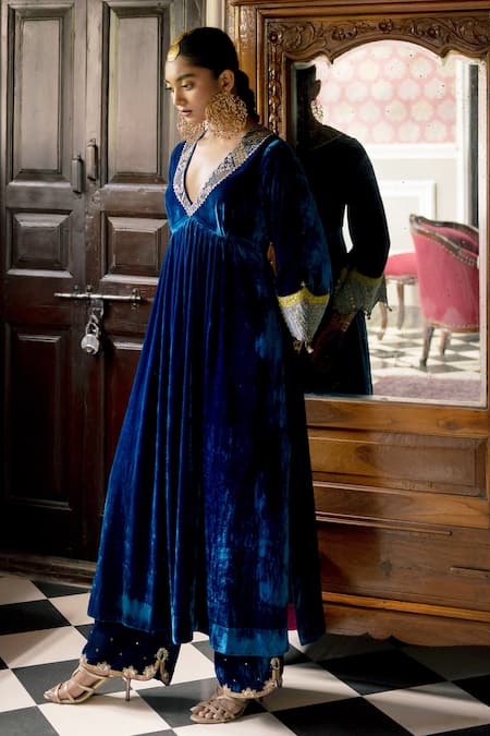 Buy Rajiramniq Blue Silk Embroidery Floral V Neck Fariba Velvet Hand Anarkali Set Online at Aza Fashions Buy_Rajiramniq_Blue Silk Embroidery Floral V Neck Fariba Velvet Hand Anarkali Set _Online_at_Aza_Fashions