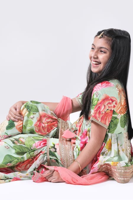 Free Sparrow_Green Georgette Embroidered Floral Pattern Tender Kurta Sharara Set_Online_at_Aza_Fashions