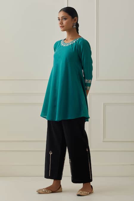Kamaltaas Green Kurta Chanderi Silk, Lining Mulmul, Pant Cotton Flax And Flared Set Online at Aza Fashions Kamaltaas_Green Kurta Chanderi Silk, Lining Mulmul, Pant Cotton Flax And Flared Set _Online_at_Aza_Fashions