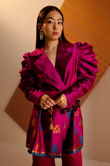 Joskai Studio_Pink Silk Zari, Embroidery Collared Mulberry Handwoven Kurta_Online_at_Aza_Fashions