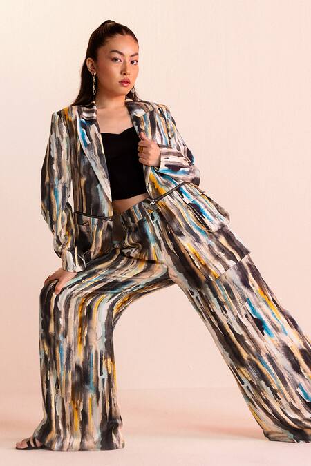 Joskai Studio_Multi Color Satin Printed Two-way Blazer_Online_at_Aza_Fashions