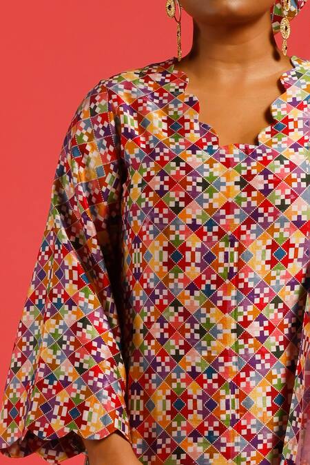 Buy_Label Shristi Chetani_Multi Color Chanderi, Soft Net Floral V Neck Kurta Set _Online_at_Aza_Fashions