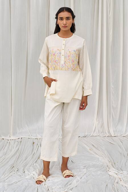 Ayaka White Cotton Embroidery Round Neck Floral Straight Top Online at Aza Fashions Ayaka_White Cotton Embroidery Round Neck Floral Straight Top _Online_at_Aza_Fashions
