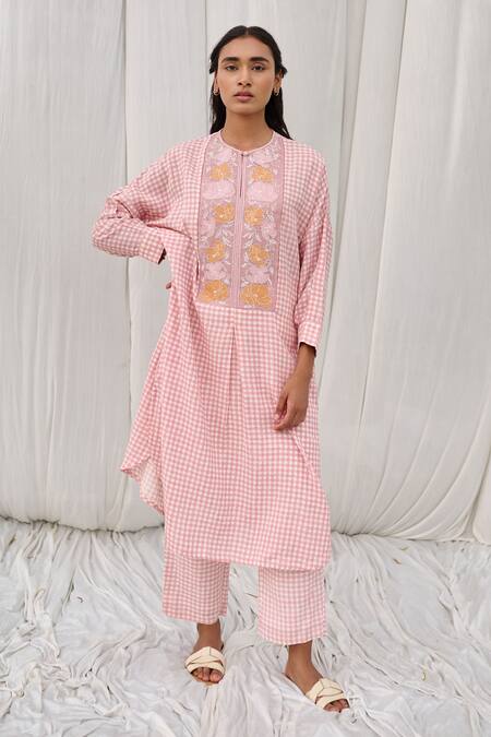Shop Ayaka Pink Cotton Embroidery Round Neck Hand Block Print Tunic Online at Aza Fashions Shop_Ayaka_Pink Cotton Embroidery Round Neck Hand Block Print Tunic _Online_at_Aza_Fashions