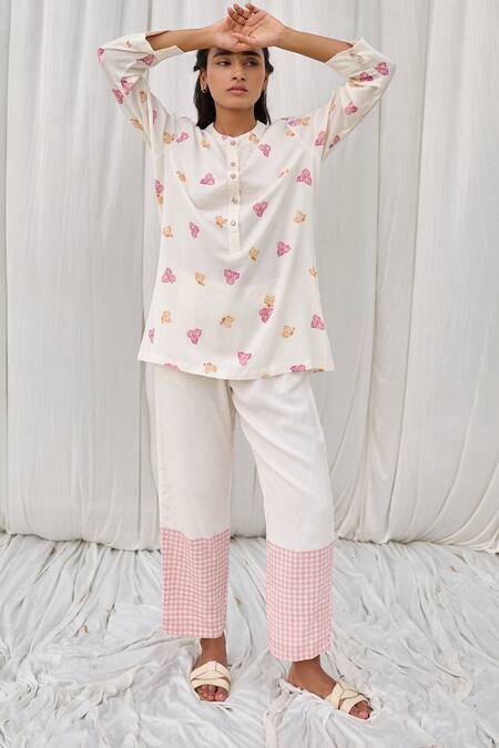 Shop Ayaka White Cotton Embroidery Round Neck Leaf Hand Block Print Top Online at Aza Fashions Shop_Ayaka_White Cotton Embroidery Round Neck Leaf Hand Block Print Top _Online_at_Aza_Fashions