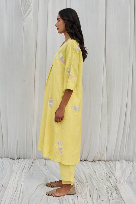 Buy Ayaka Yellow Cotton Embroidery V-neck Floral Applique Dress Buy_Ayaka_Yellow Cotton Embroidery V-neck Floral Applique Dress