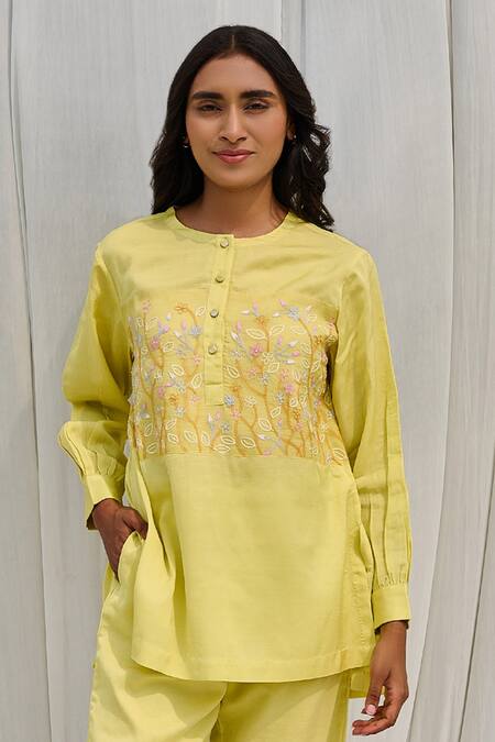 Ayaka Yellow Cotton Embroidery, Tassels Round Neck Straight Top Online at Aza Fashions Ayaka_Yellow Cotton Embroidery, Tassels Round Neck Straight Top _Online_at_Aza_Fashions