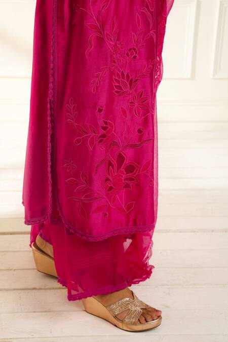 Buy Omana By Ranjana Bothra Pink Chanderi, Organza Embroidery, Cut Work Round Gul Floral Applique Kurta Set Online at Aza Fashions Buy_Omana By Ranjana Bothra_Pink Chanderi, Organza Embroidery, Cut Work Round Gul Floral Applique Kurta Set _Online_at_Aza_Fashions