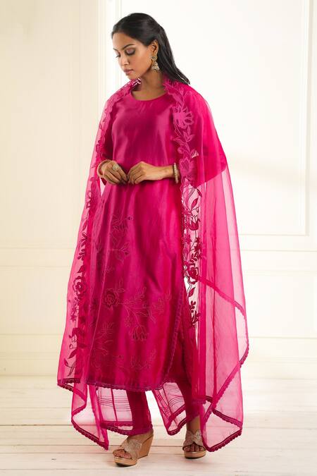 Buy Omana By Ranjana Bothra Pink Chanderi, Organza Embroidery, Cut Work Round Gul Floral Applique Kurta Set Buy_Omana By Ranjana Bothra_Pink Chanderi, Organza Embroidery, Cut Work Round Gul Floral Applique Kurta Set