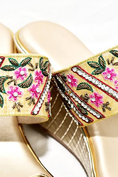 Foot Fuel_Gold Embroidery, Stones Bubbaaa Floral Kolhapuri Wedges _Online_at_Aza_Fashions