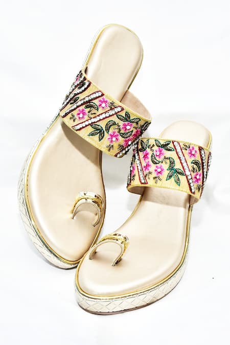 Foot Fuel_Gold Embroidery, Stones Bubbaaa Floral Kolhapuri Wedges _at_Aza_Fashions