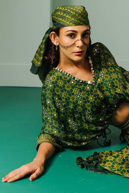 Shop Prahnaaya Green Satin Sequins, Zari V-neck Ajrakh Hand Block Print Crop Top And Skirt Set Online at Aza Fashions Shop_Prahnaaya_Green Satin Sequins, Zari V-neck Ajrakh Hand Block Print Crop Top And Skirt Set _Online_at_Aza_Fashions
