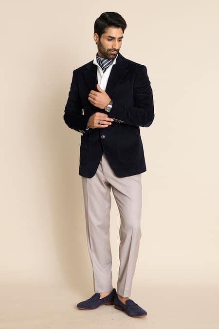 Is it OK to wear a blue blazer with black slacks? - Quora