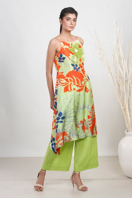 Garo_Green Silk Tassels Round Neck Leaf Print Kurta And Flared Pant Set _Online_at_Aza_Fashions