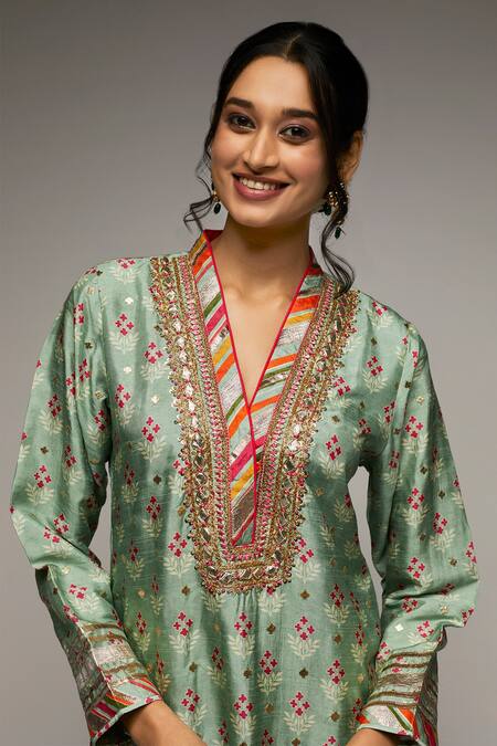 Buy Blue Kurta Tussar Silk Printed Flower V Neck Tilla And Palazzo Set For Women by Gopi Vaid Online at Aza Fashions