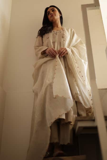 Buy_Rhua_Beige Silk, Muslin, Embroidery, Afra Flower Anarkali Set 