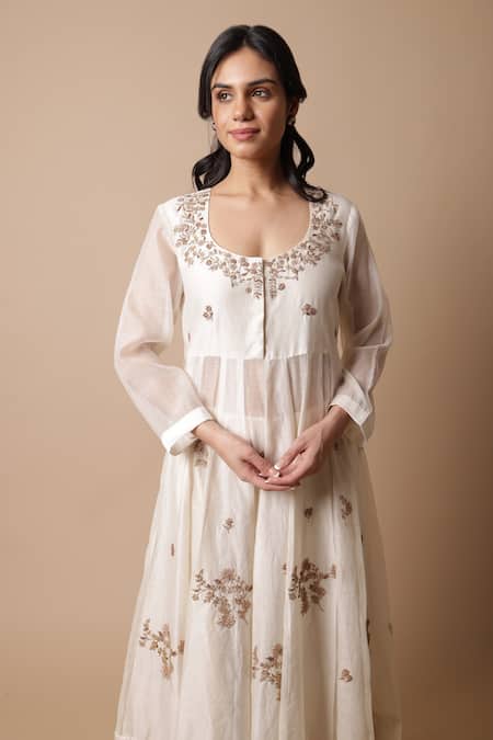Rhua_White Silk, Muslin, Afra Pearl Flower Anarkali Set _at_Aza_Fashions