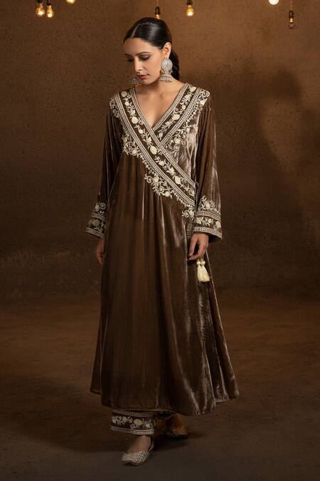 Buy_Glittire By Sakshi Verma_Brown Silk Velvet Mirror, Resham, Bead V Neck Placket Embroidered Angrakha Set_Online_at_Aza_Fashions