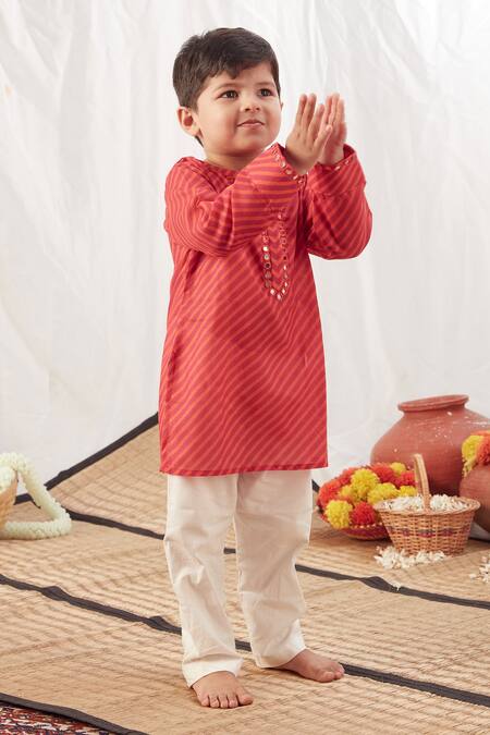 Vivedkids_Red Cotton Mirrors Embroidered Kurta Set _Online_at_Aza_Fashions