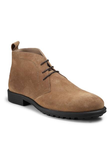 Tan leather hot sale chukka boots