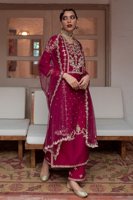 Buy_House of Dasmaya_Pink Dupion Silk Embroidered Mirror Round Work Kurta Pant Set _Online_at_Aza_Fashions