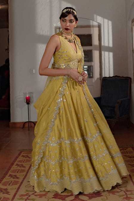 Buy_House of Dasmaya_Green Dupion Silk Embroidered Mirror V Neck Lehenga Set With Scalloped Dupatta _Online_at_Aza_Fashions