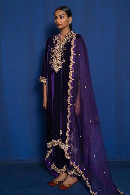 Romaa_Purple Silk Velvet Hand Embroidered Zardozi Mandarin Collar Kurta Set _Online_at_Aza_Fashions