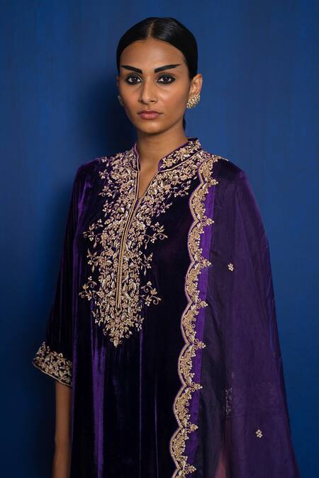 Buy_Romaa_Purple Silk Velvet Hand Embroidered Zardozi Mandarin Collar Kurta Set _Online_at_Aza_Fashions