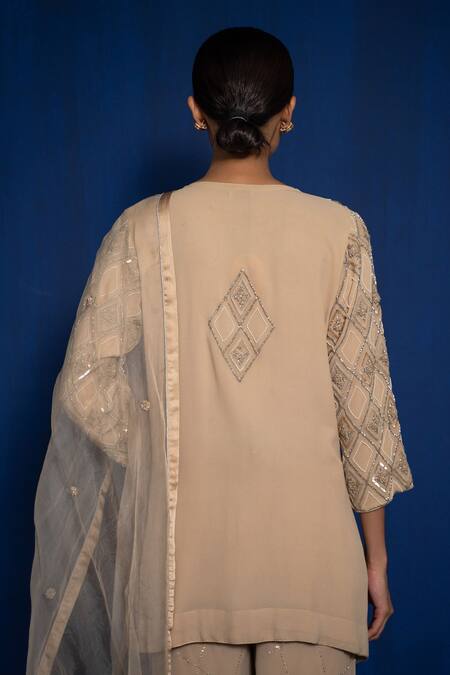 Romaa_Peach Sharara And Kurta Georgette Hand Embroidered Geometric Set  _Online_at_Aza_Fashions