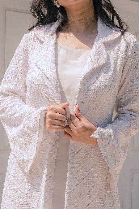 Monk & Mei By Sonia Anand White Georgette Embroidery, Sequins Collared Heer Jacket Online at Aza Fashions Monk & Mei By Sonia Anand_White Georgette Embroidery, Sequins Collared Heer Jacket _Online_at_Aza_Fashions