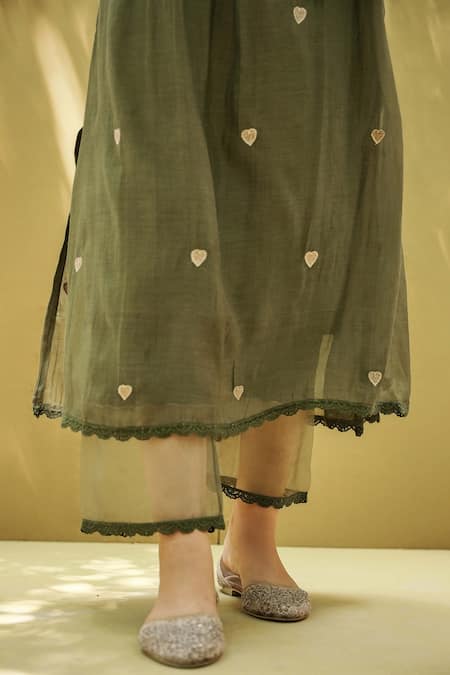 Naaz By Noor Green Cotton, Organza, Chanderi Lace, Embroidery Heart Patch Designer Kurta Set at Aza Fashions Naaz By Noor_Green Cotton, Organza, Chanderi Lace, Embroidery Heart Patch Designer Kurta Set _at_Aza_Fashions