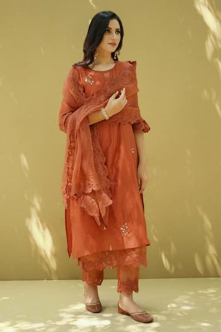 Shop Naaz By Noor Orange Cotton, Organza, Chanderi Flower Embroidery Sequin And Thread Kurta Set Online at Aza Fashions Shop_Naaz By Noor_Orange Cotton, Organza, Chanderi Flower Embroidery Sequin And Thread Kurta Set _Online_at_Aza_Fashions