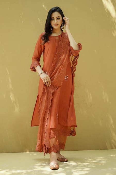 Buy Naaz By Noor Orange Cotton, Organza, Chanderi Flower Embroidery Sequin And Thread Kurta Set Buy_Naaz By Noor_Orange Cotton, Organza, Chanderi Flower Embroidery Sequin And Thread Kurta Set