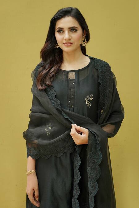 Buy Naaz By Noor Black Cotton, Organza, Chanderi Flower Embroidery Round And Sequin Work Kurta Set Online at Aza Fashions Buy_Naaz By Noor_Black Cotton, Organza, Chanderi Flower Embroidery Round And Sequin Work Kurta Set _Online_at_Aza_Fashions